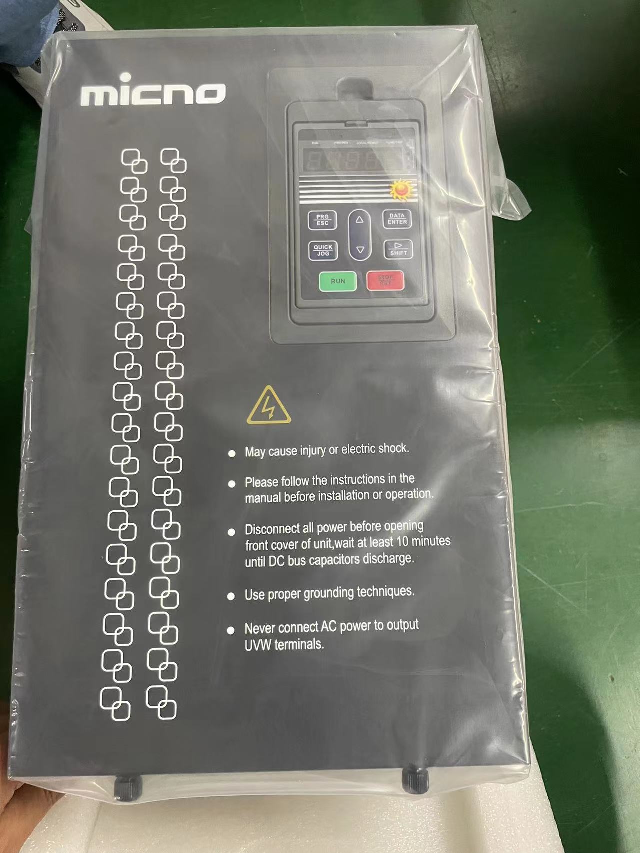 2.2kw 4kw 5.5kw 7.5kw 11kw 15k - Solar Pump Inverter 2.2Kw recensione e prezzo